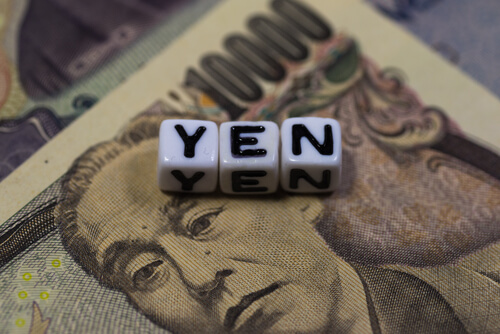 JPY pairs stable after BoJ bombshell